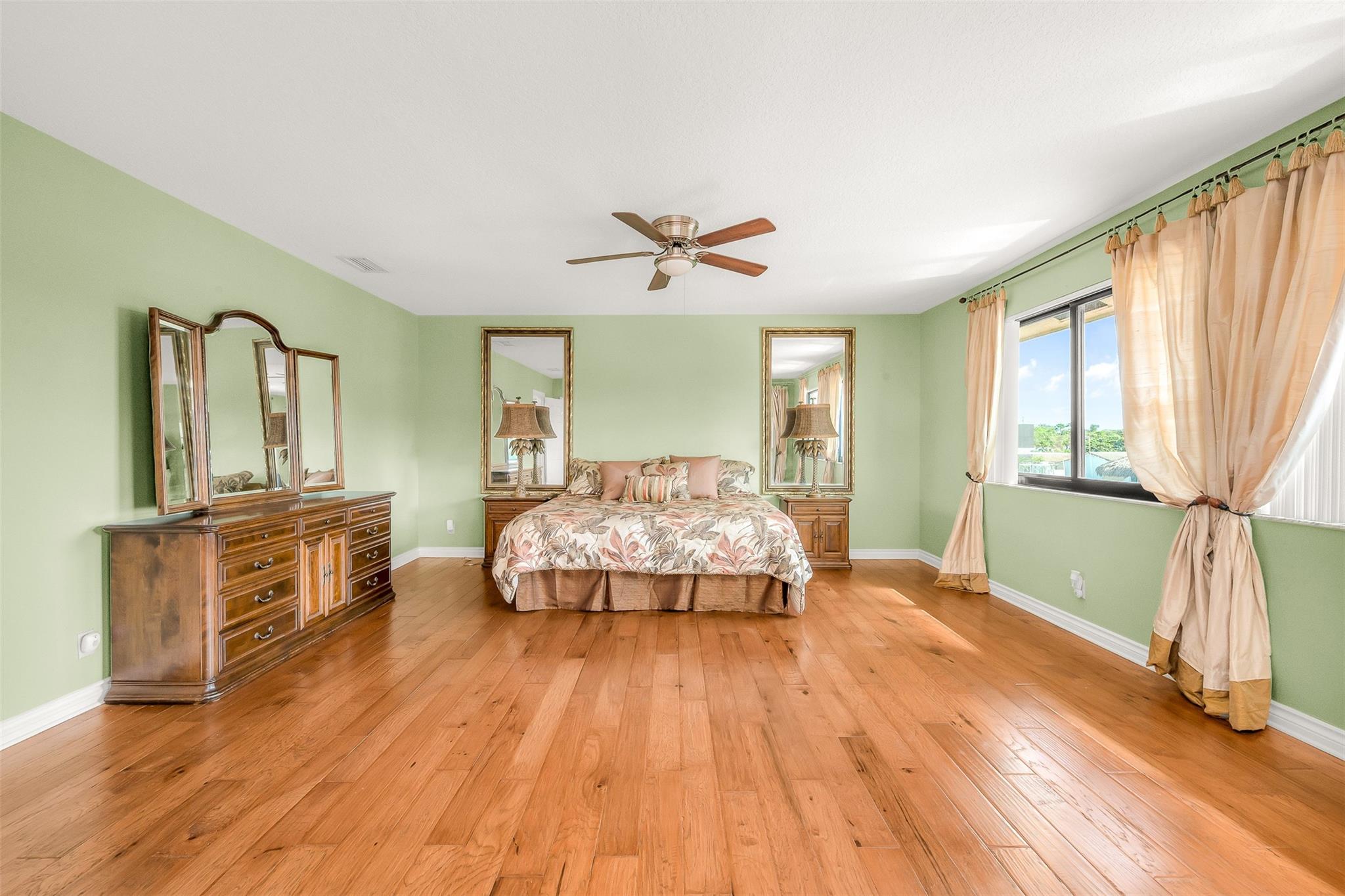 Snug Harbor Sec Two 39-38 - Residential