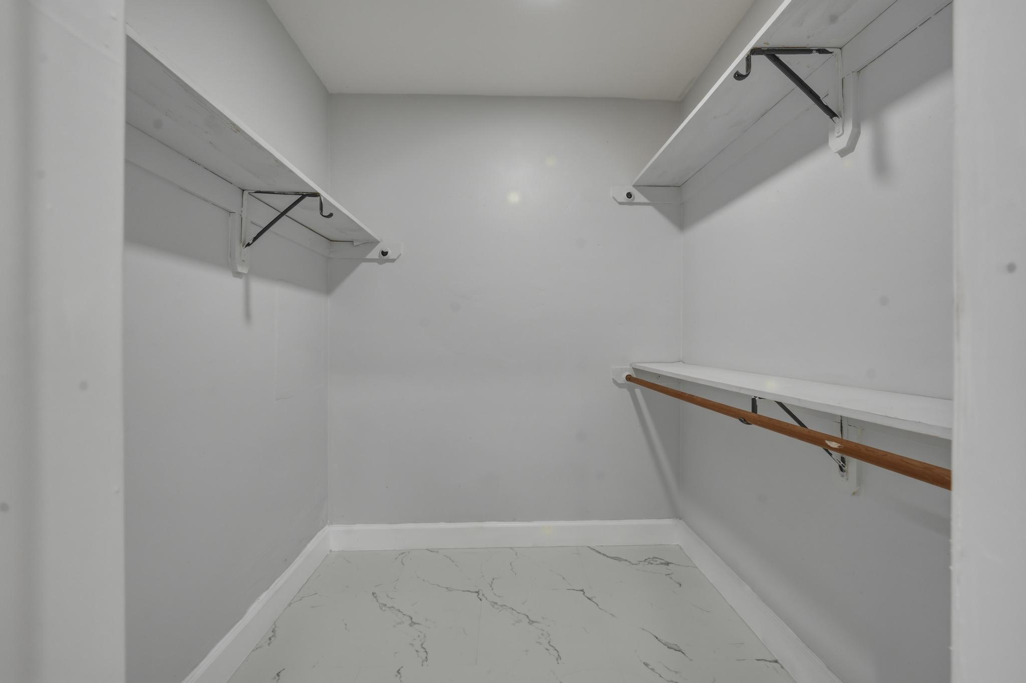 HOLLYWOOD LAKES SECTION - Residential