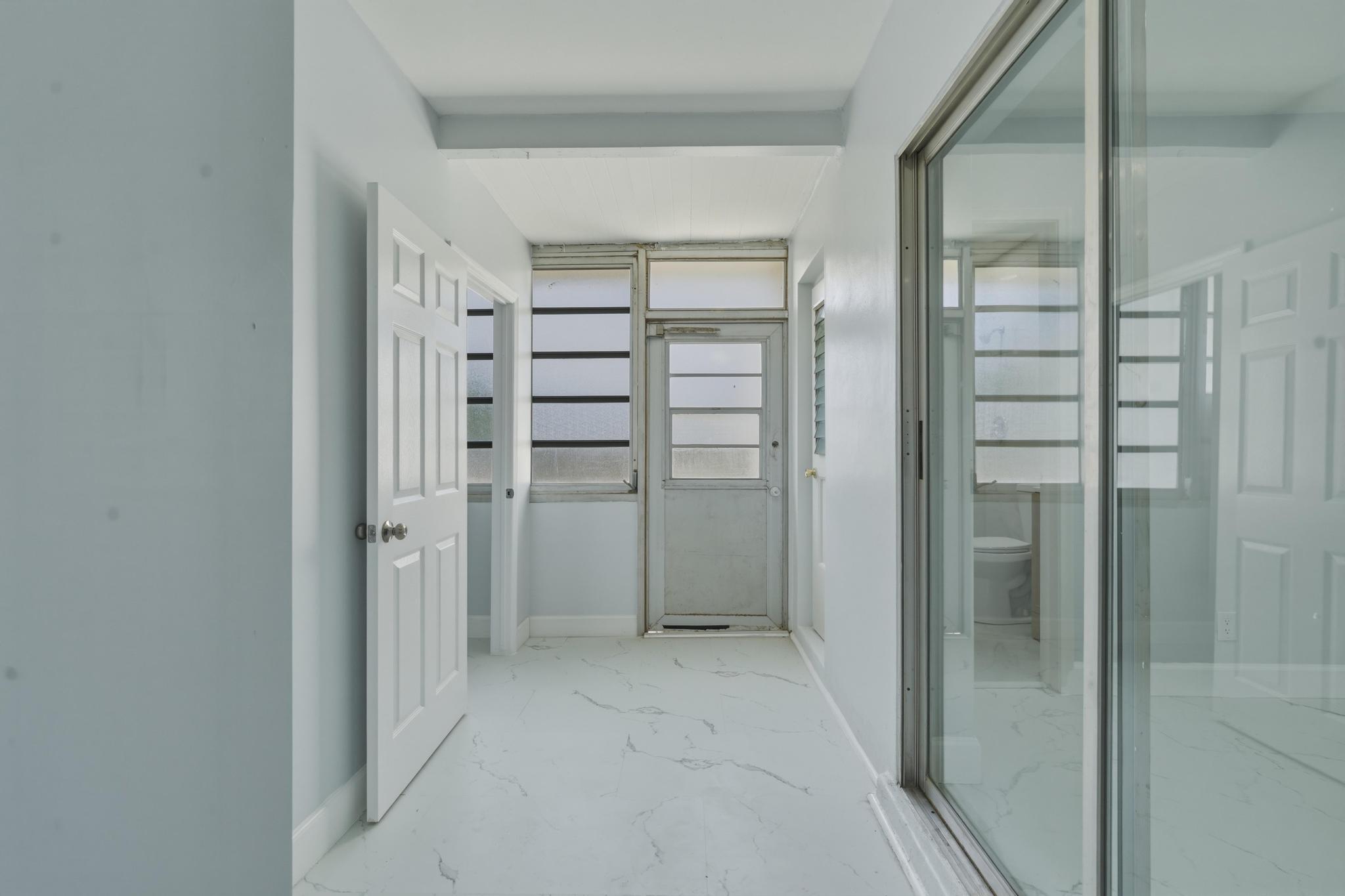 HOLLYWOOD LAKES SECTION - Residential