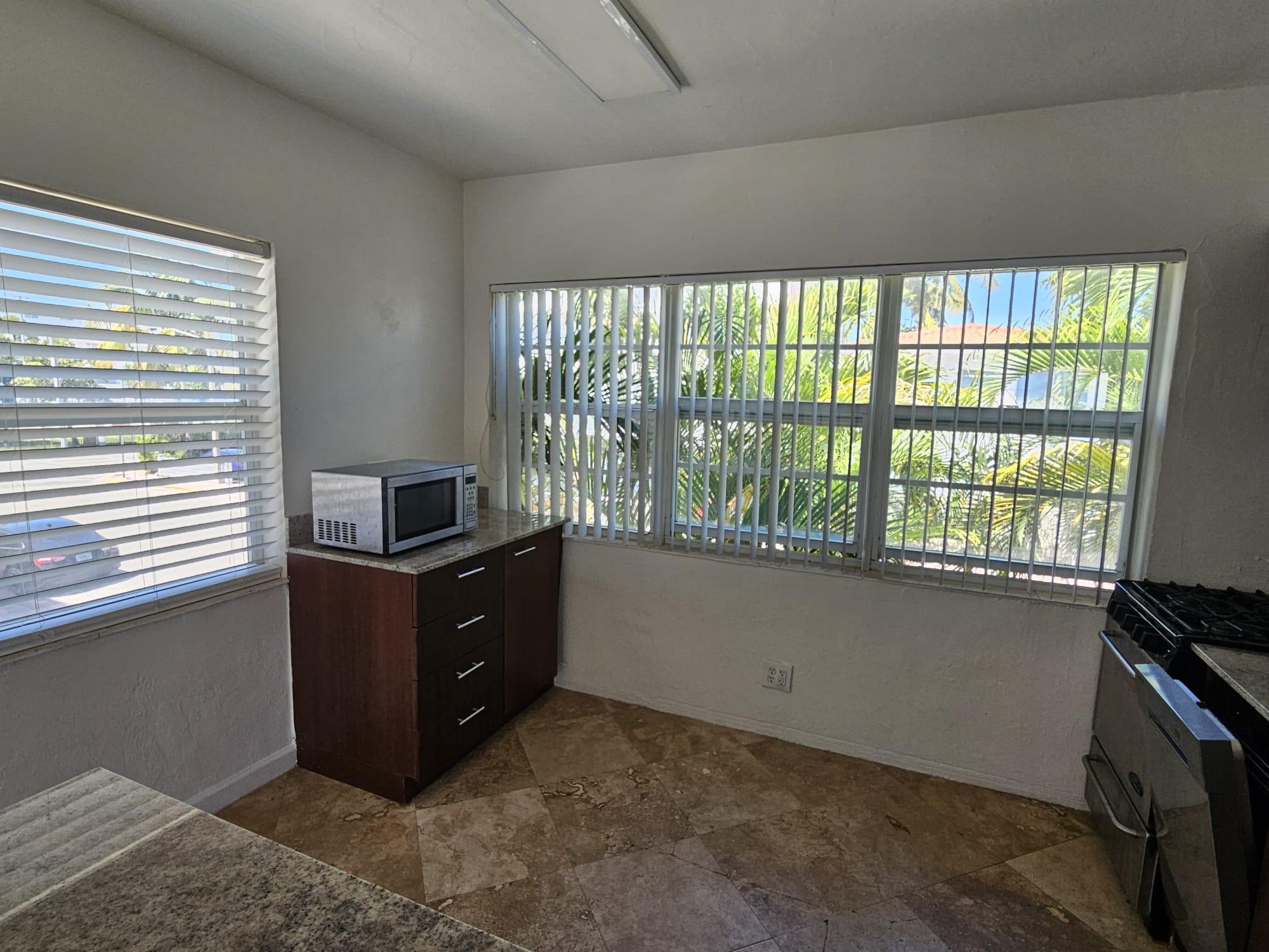 Palms On 80th Condo The - Residential Lease