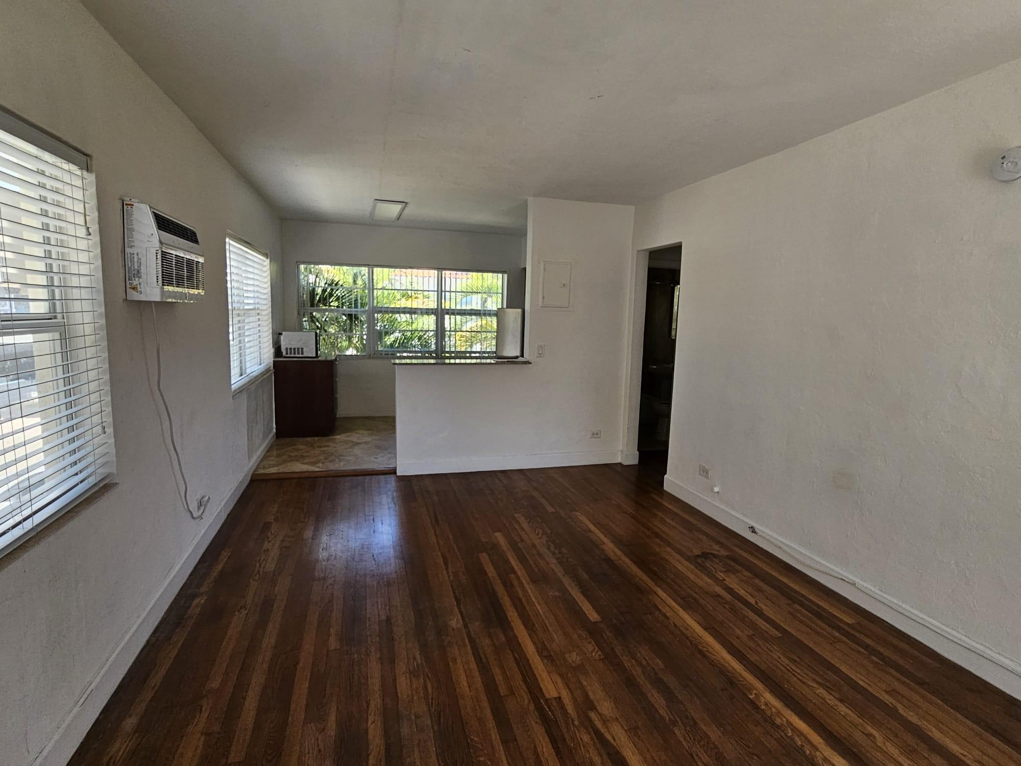 Palms On 80th Condo The - Residential Lease