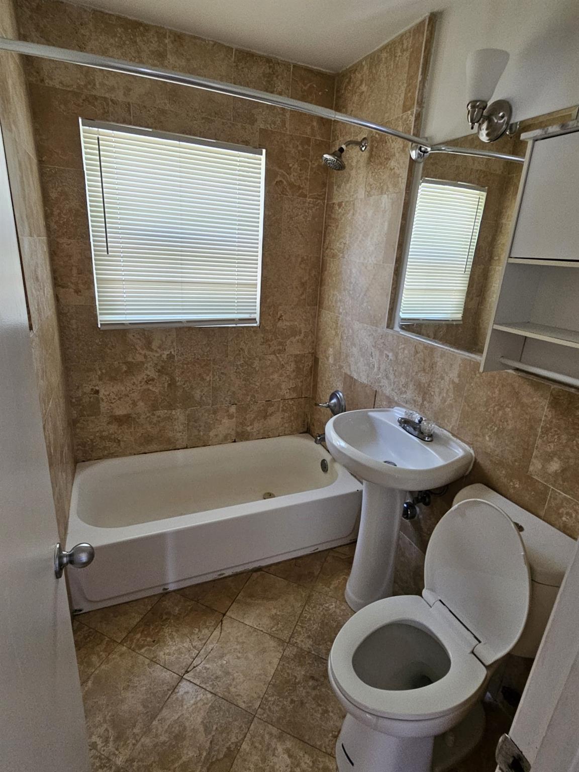 Palms On 80th Condo The - Residential Lease