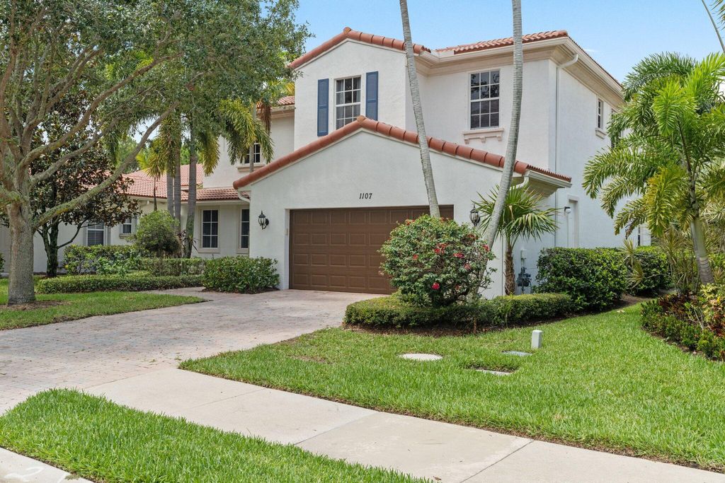 Photo of 1107 Vintner Boulevard, Palm Beach Gardens, FL 33410 (MLS # R11012379)