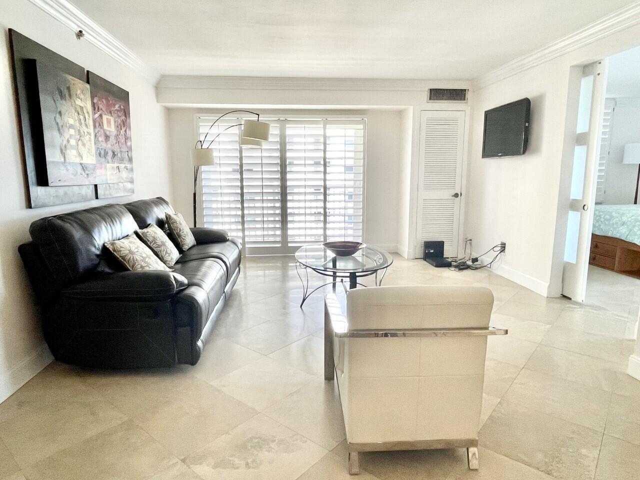 AMBASSADORS EAST - Residential Lease