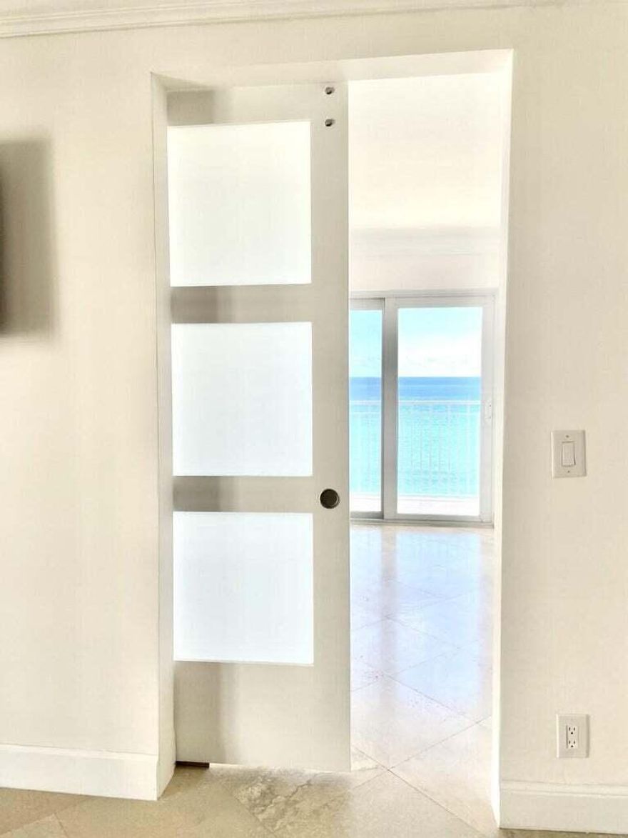 This seasonal 2/2 condo, available for a minimum 4-month stay, offers a breathtaking ocean view from every window. Start your day with stunning sunrises and private beach access. The modern, airy design ensures a comfortable retreat. Located in Highland Beach, Florida,. With exclusive beach access, you can stroll along the sandy shores, bask in the sun, or take a refreshing dip in the pristine waters at any time.