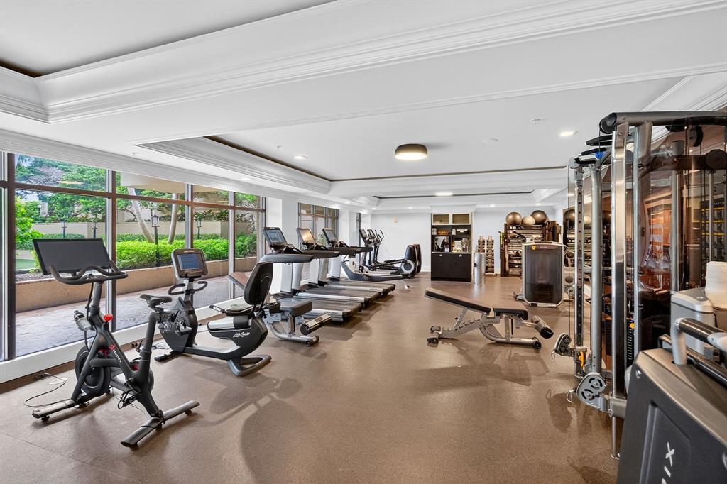 THE EXECUTIVE RESIDENCES CONDO - Residential