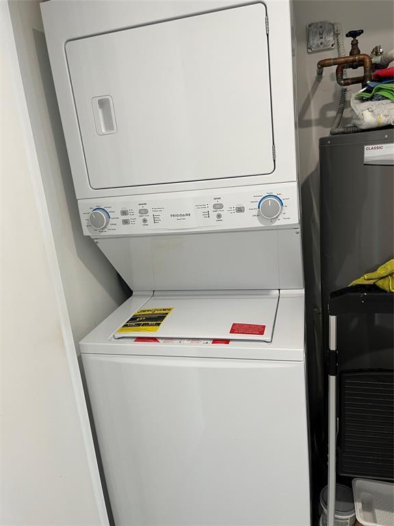 THE EXECUTIVE RESIDENCES CONDO - Residential