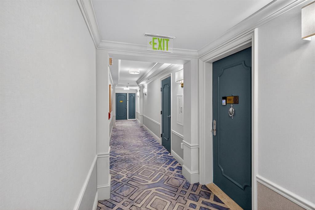 THE EXECUTIVE RESIDENCES CONDO - Residential