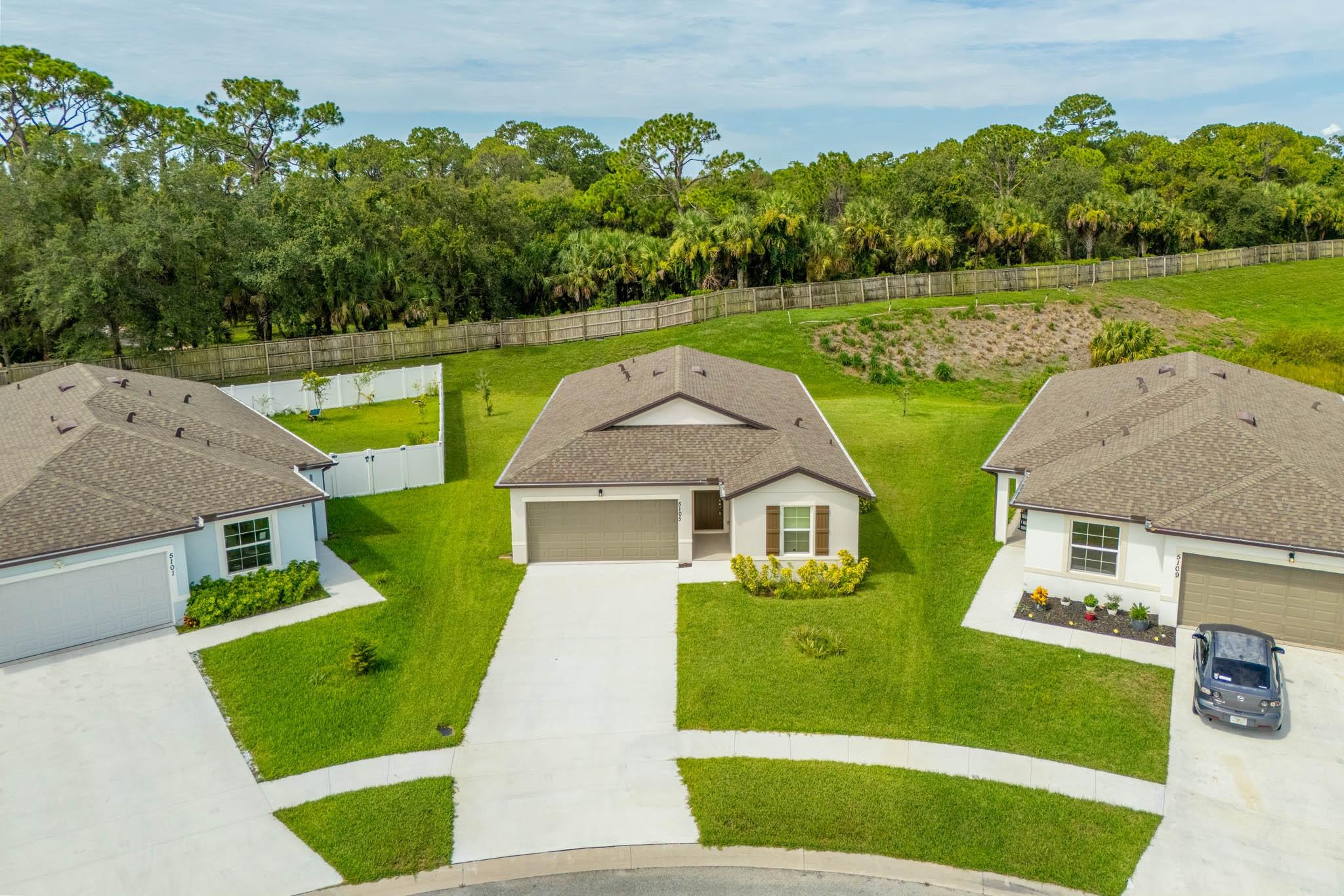 5105 Armina Place, Fort Pierce, FL, 34951/$369,000 2 5105 Armina Place