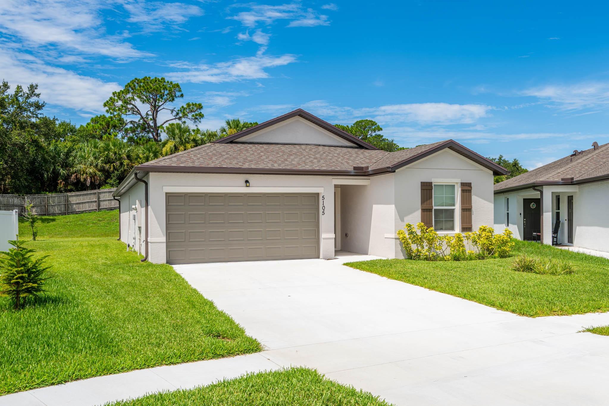5105 Armina Place, Fort Pierce, FL, 34951/$369,000 4 5105 Armina Place