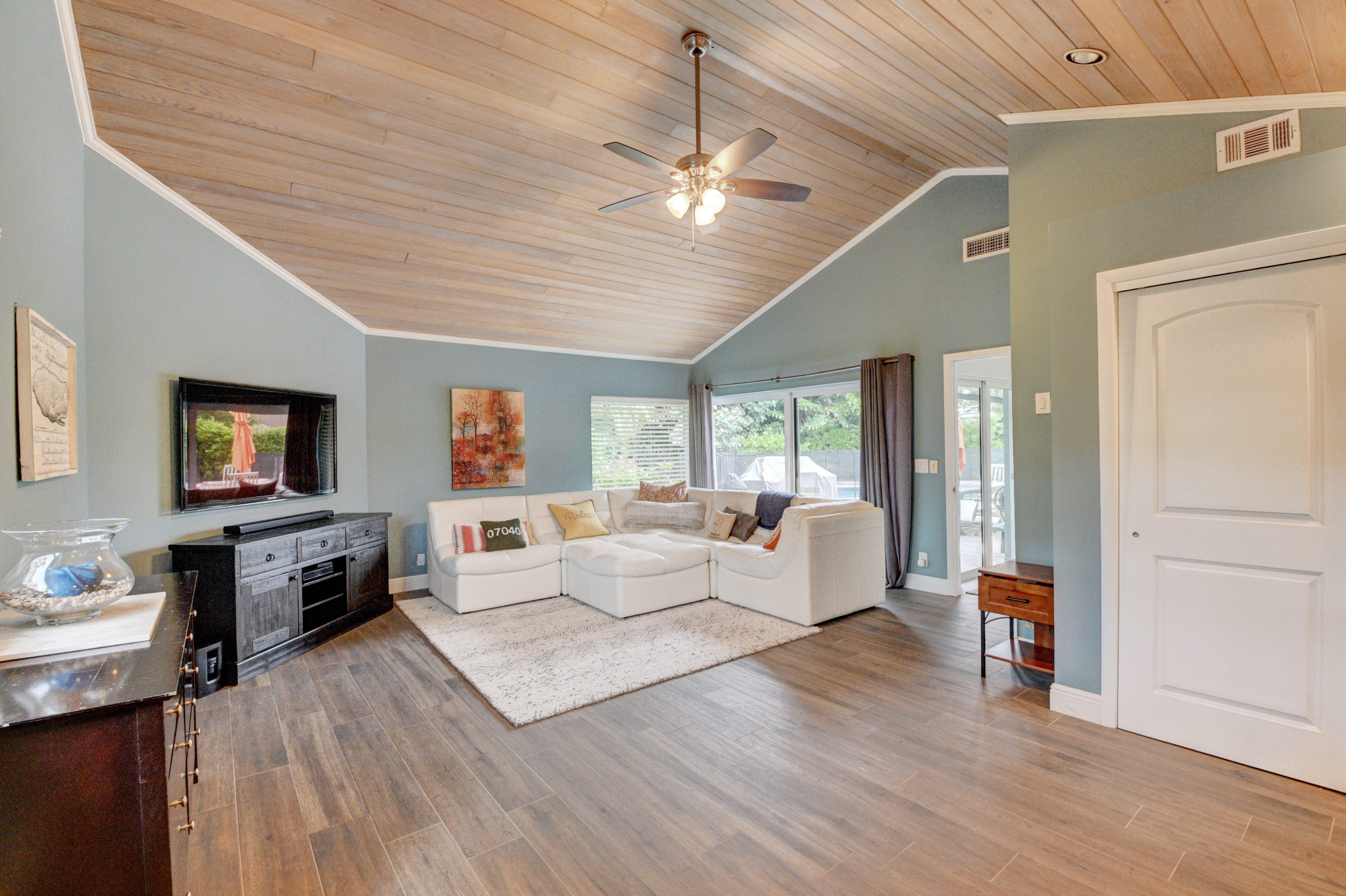 Seagate Country Club - Residential Lease