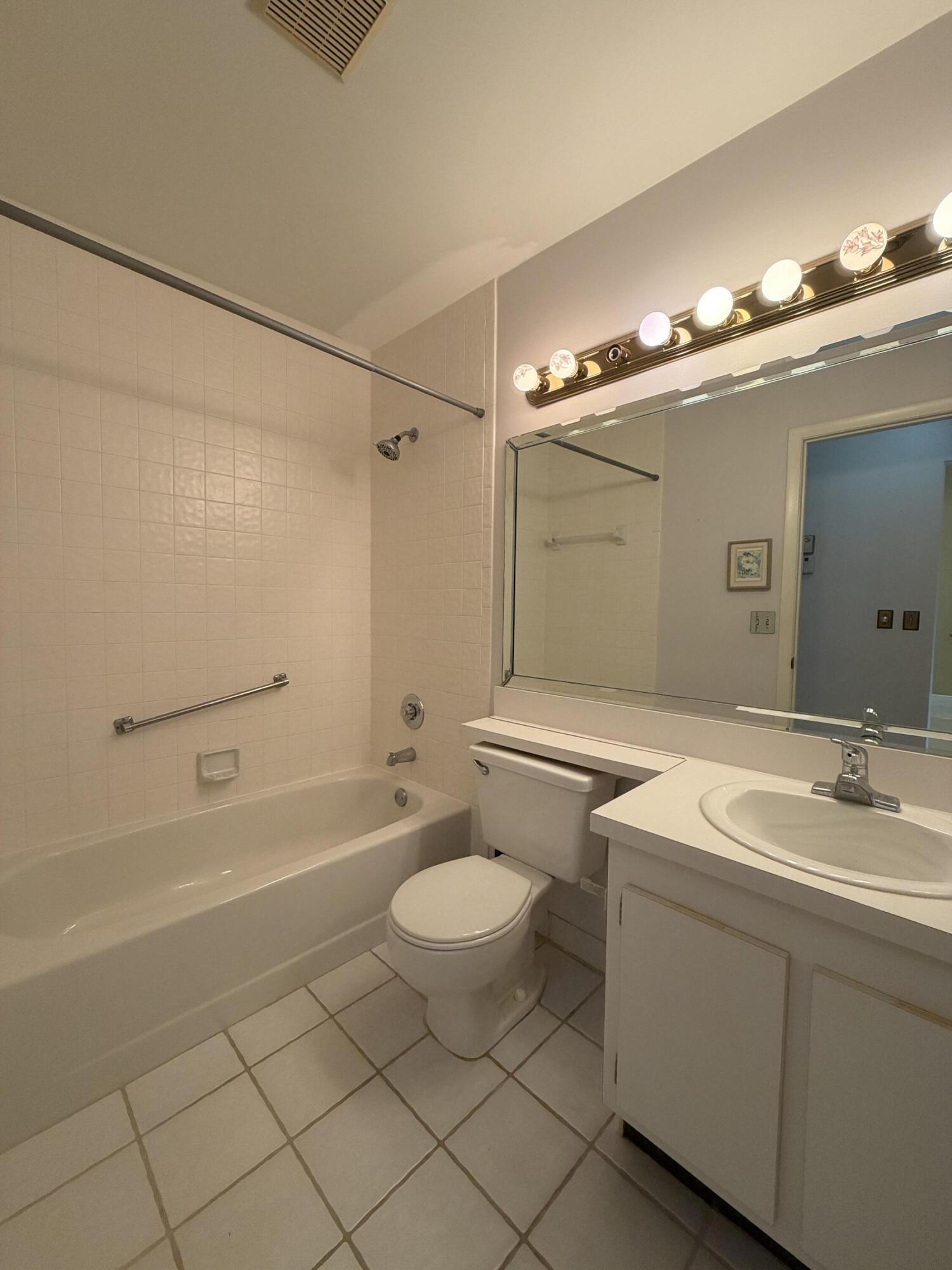 PINE RIDGE NORTH VILLAGE IV CONDO - Residential Lease