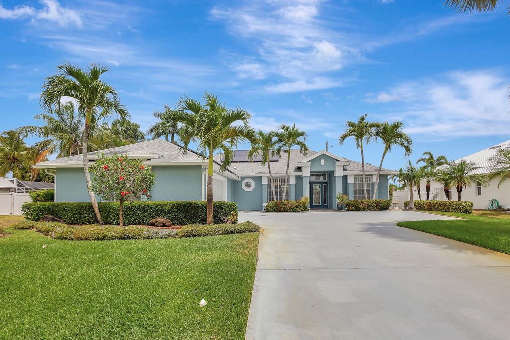 Photo of 753 SE Essex Drive, Port Saint Lucie, FL 34984 (MLS # R10983562)