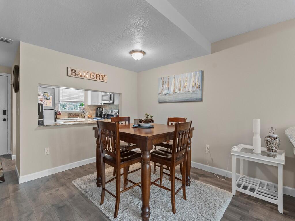 PINETREE VILLAGE - Residential