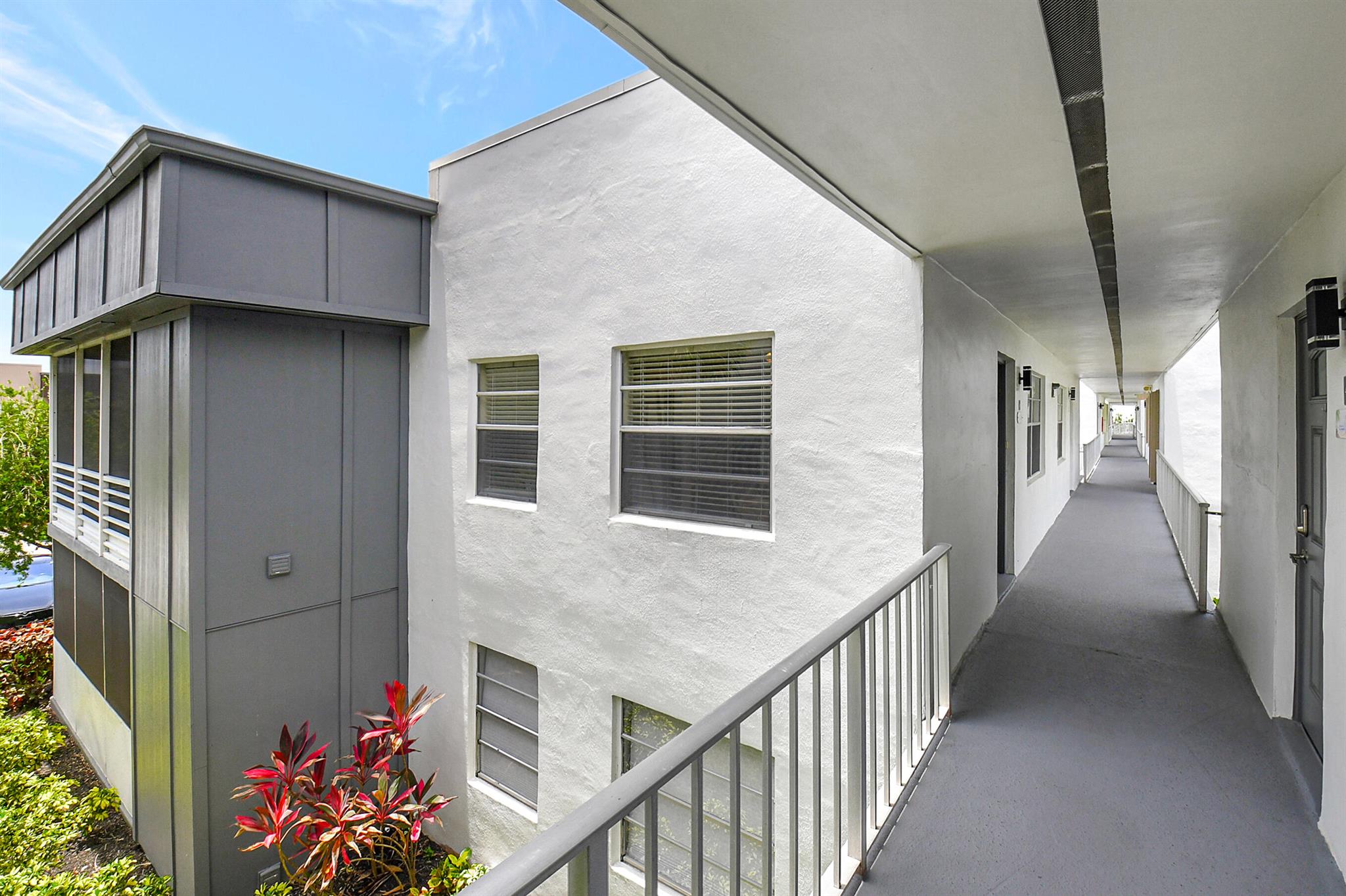 View photos, virtual tours, details... 428 Normandy I