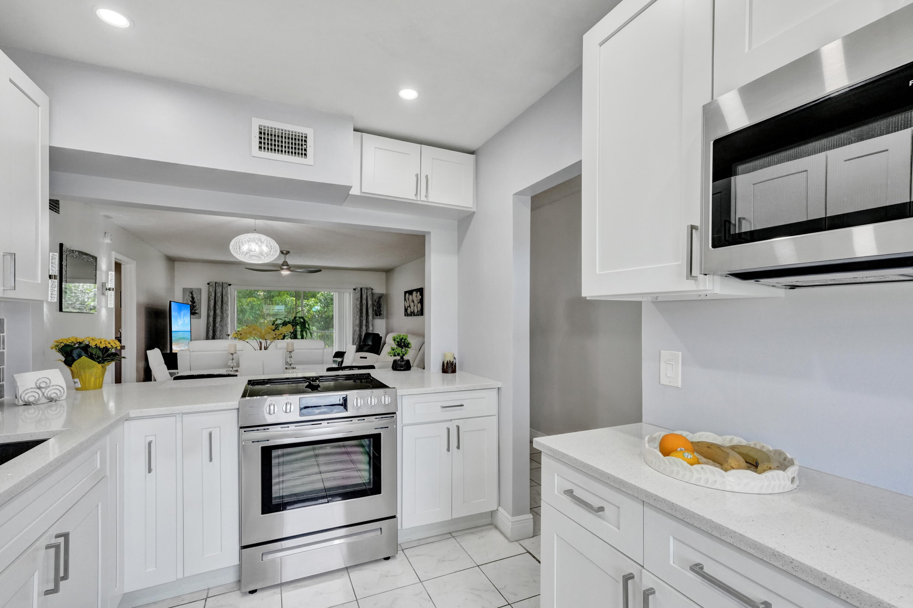 130 LAKE MERYL Drive 227