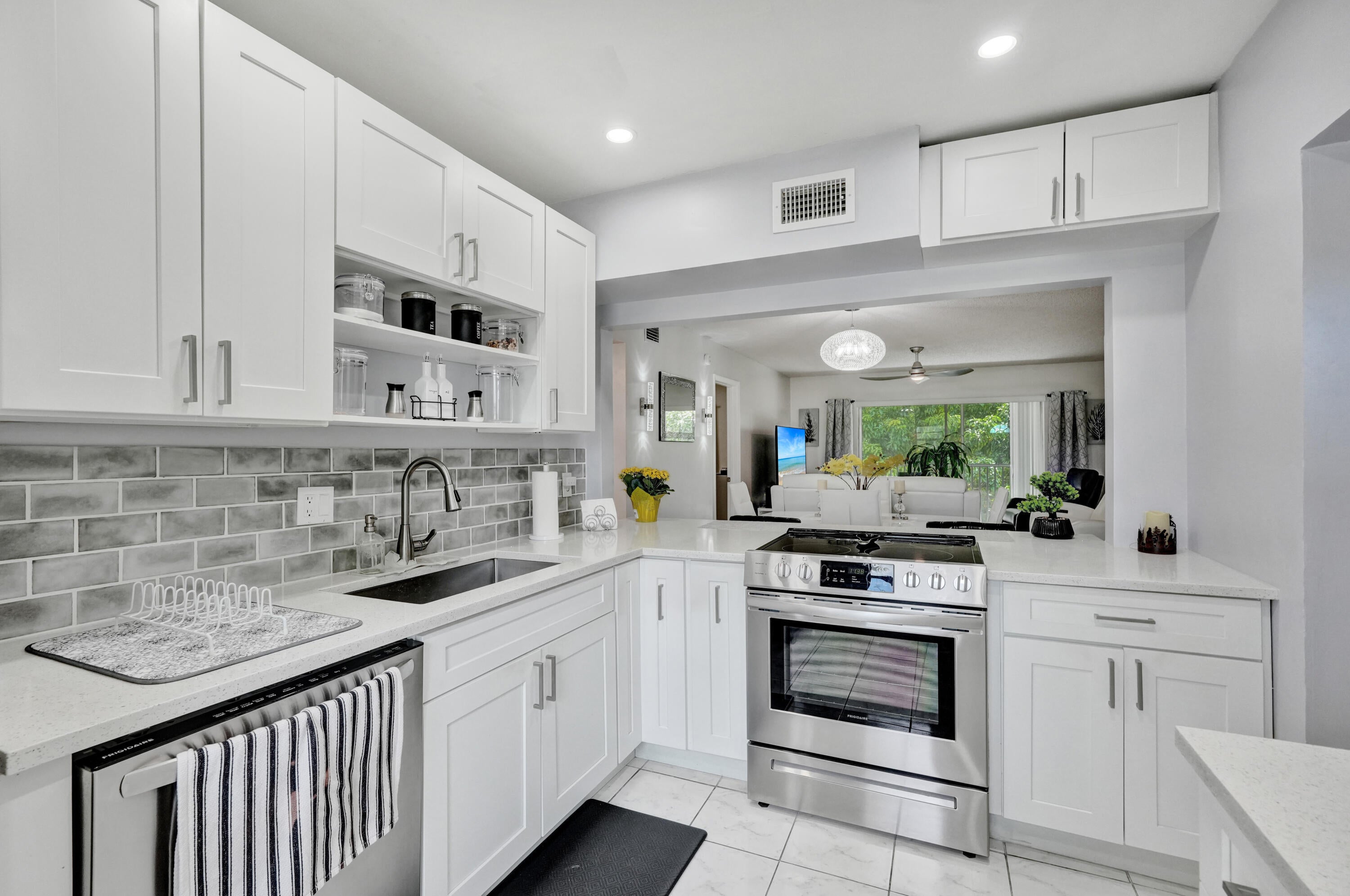 130 LAKE MERYL Drive 227