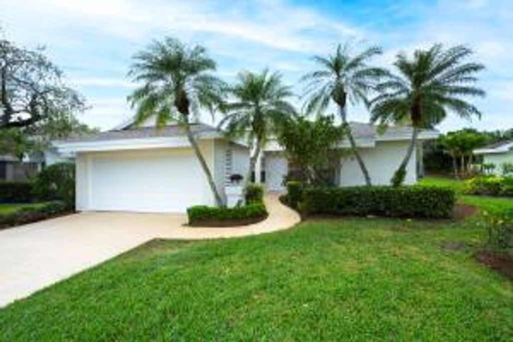 Photo of 6890 Touchstone Circle, Palm Beach Gardens, FL 33418 (MLS # R11089653)