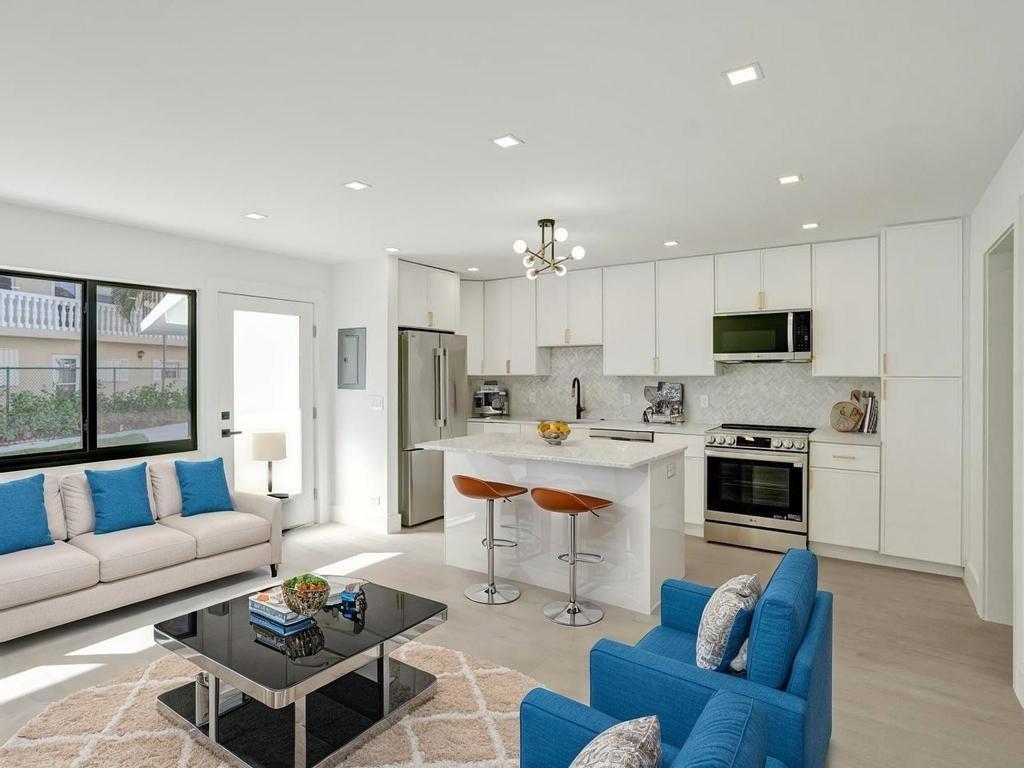 SANTA BARBARA SHORES - Residential Lease