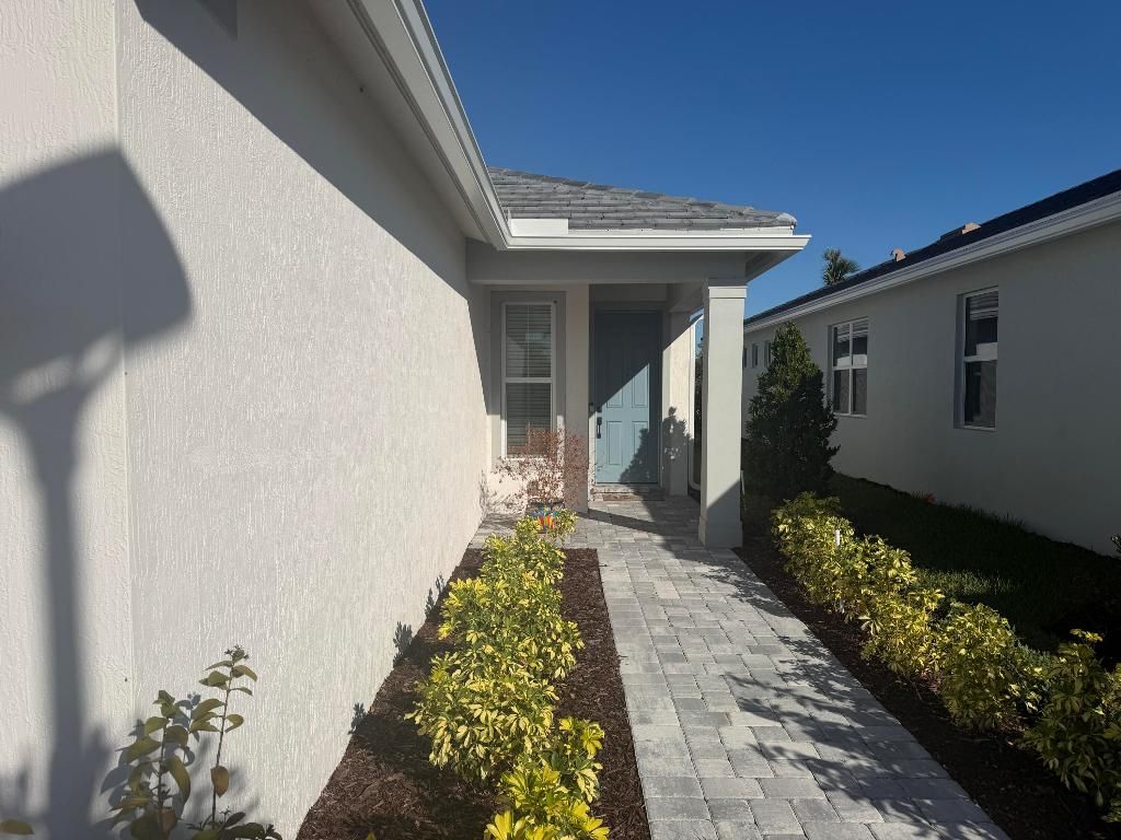 Photo of 4450 Pinafore Street, Vero Beach, FL 32967 (MLS # R11153428)
