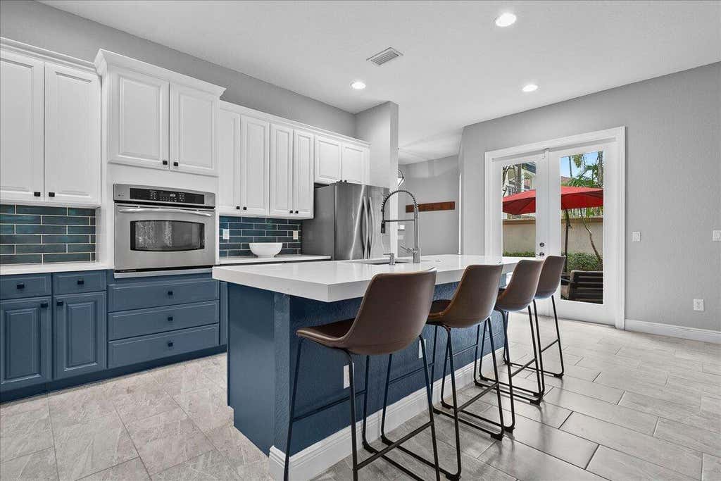 Photo of 883 Taft Court, Palm Beach Gardens, FL 33410 (MLS # B26027313)