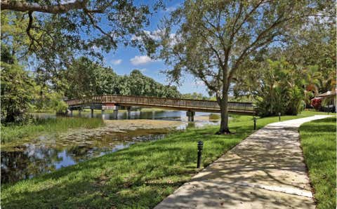 Photo of 227 Club Drive, Palm Beach Gardens, FL 33418 (MLS # B26046672)
