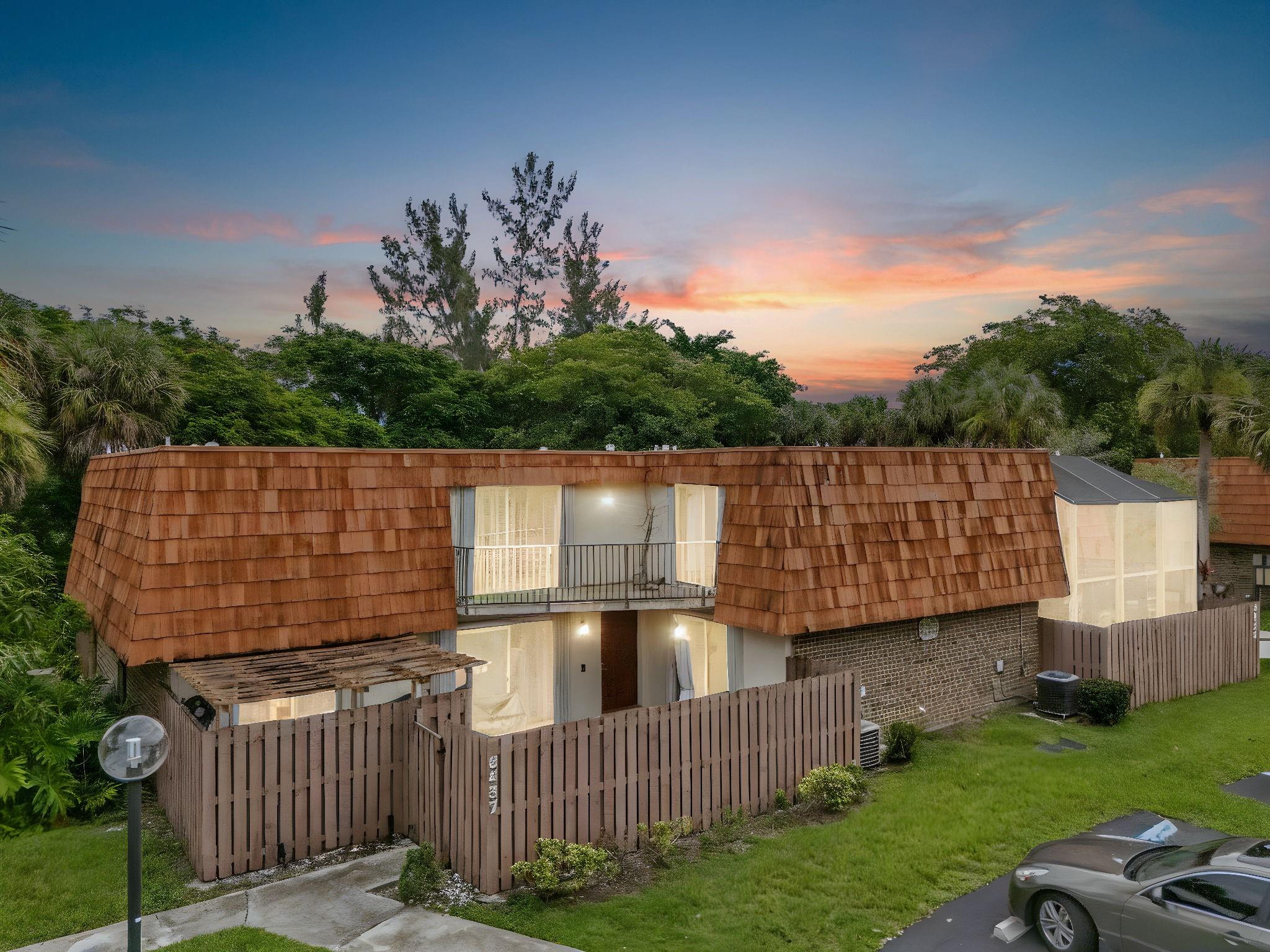 8437 N Coral Cir 8437