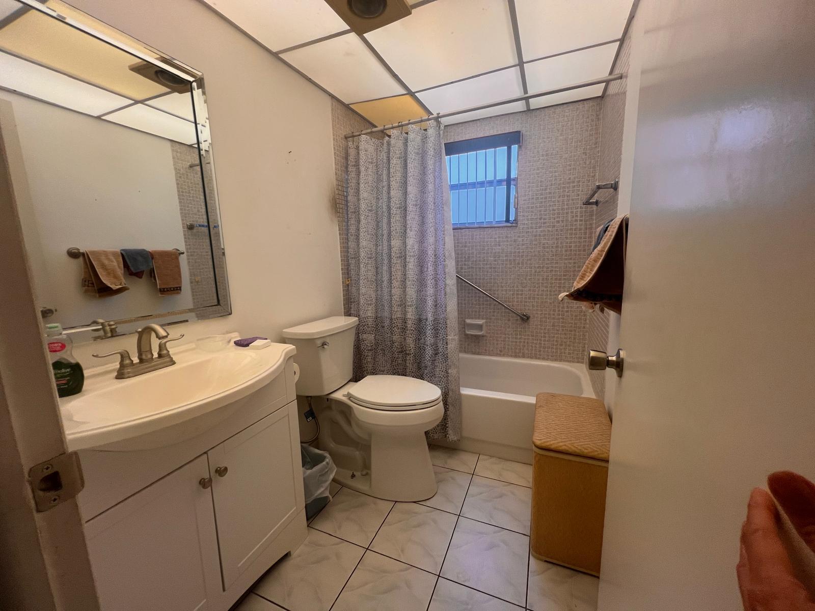 KINGS POINT FLANDERS CONDOS - Residential