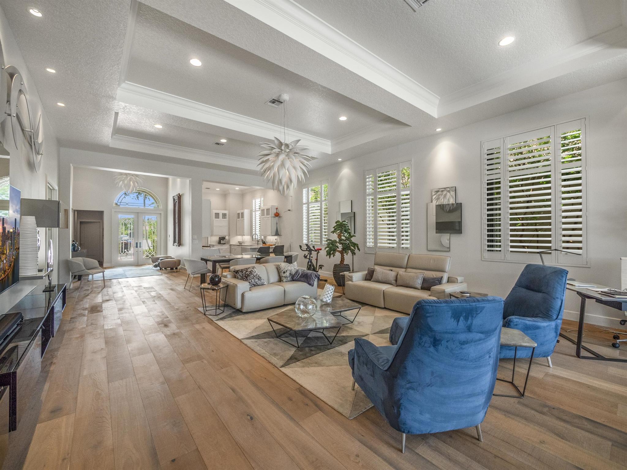 13 Laguna Court