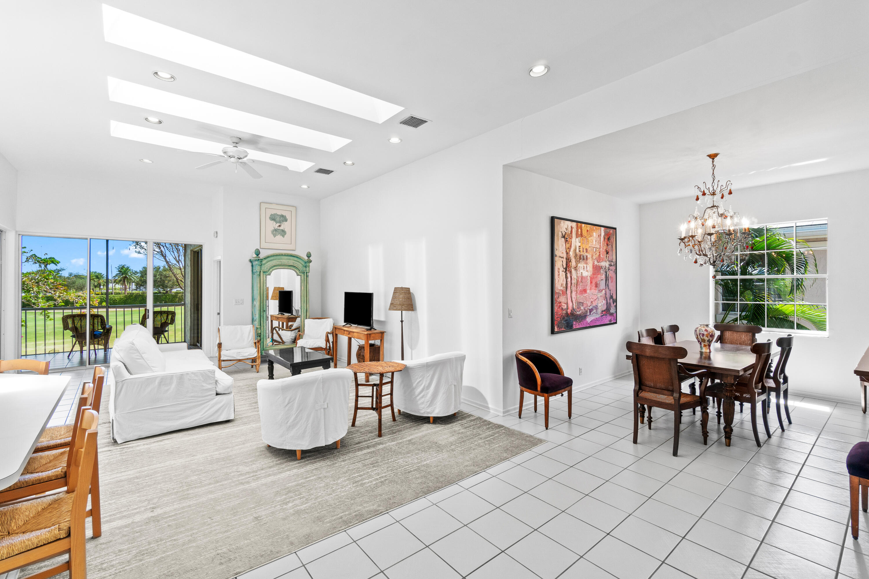 CATALINA / POLO CLUB - Residential
