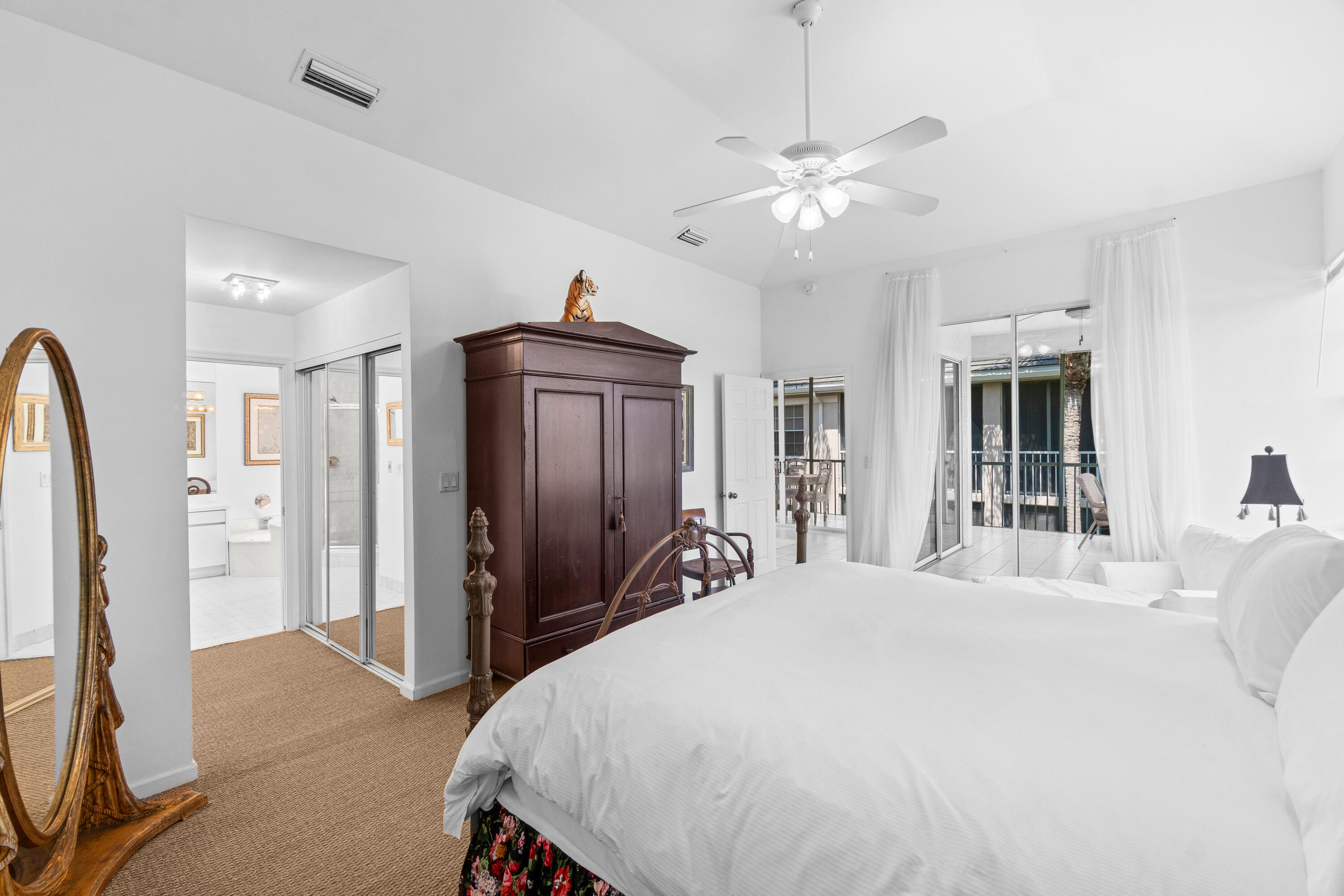 CATALINA / POLO CLUB - Residential