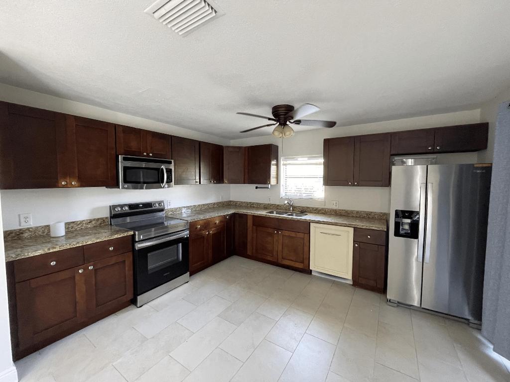Photo of 6411 96th Place S, Boynton Beach, FL 33437 (MLS # R11153386)