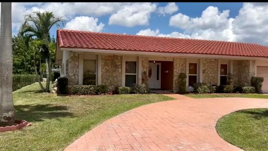 CALLING ALL INVESTORS! In the heart of Coral Springs sits this 4/3 one story home ready to customize just the way you like. ROOF 2021...Fixer upper with tons of potential. No assoc. fees! This home features split plan with 3300-sf living area separate bed and bath for guest or in-laws. This U-Shape entertainment home provides a welcoming view from all areas of the home. The additional 3 stacked bedrooms are on the opposite side. Schedule a showing today. Sold “as-is” without repairs or warranty and no property disclosure or repairs. Buyer to complete ALL DUE DILIGENCE Customize and make this your home.