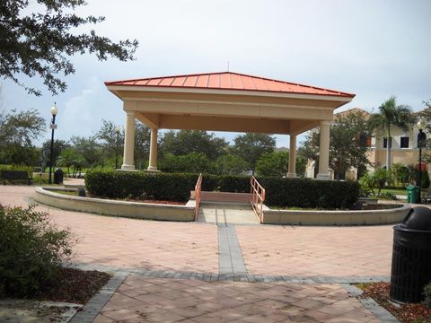 A home in Port Saint Lucie