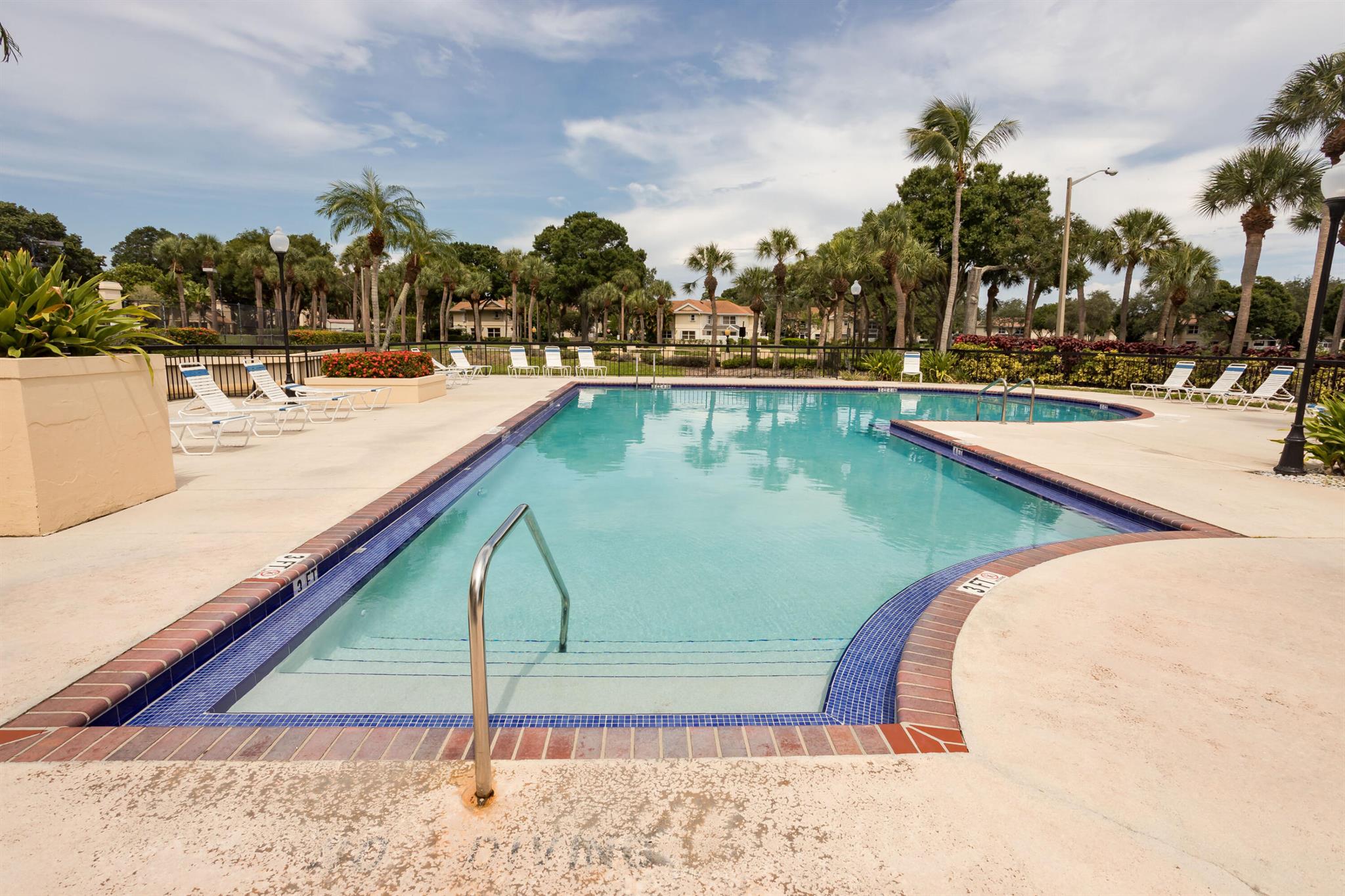 WELLESLEY AT LAKE CLARKE - Residential