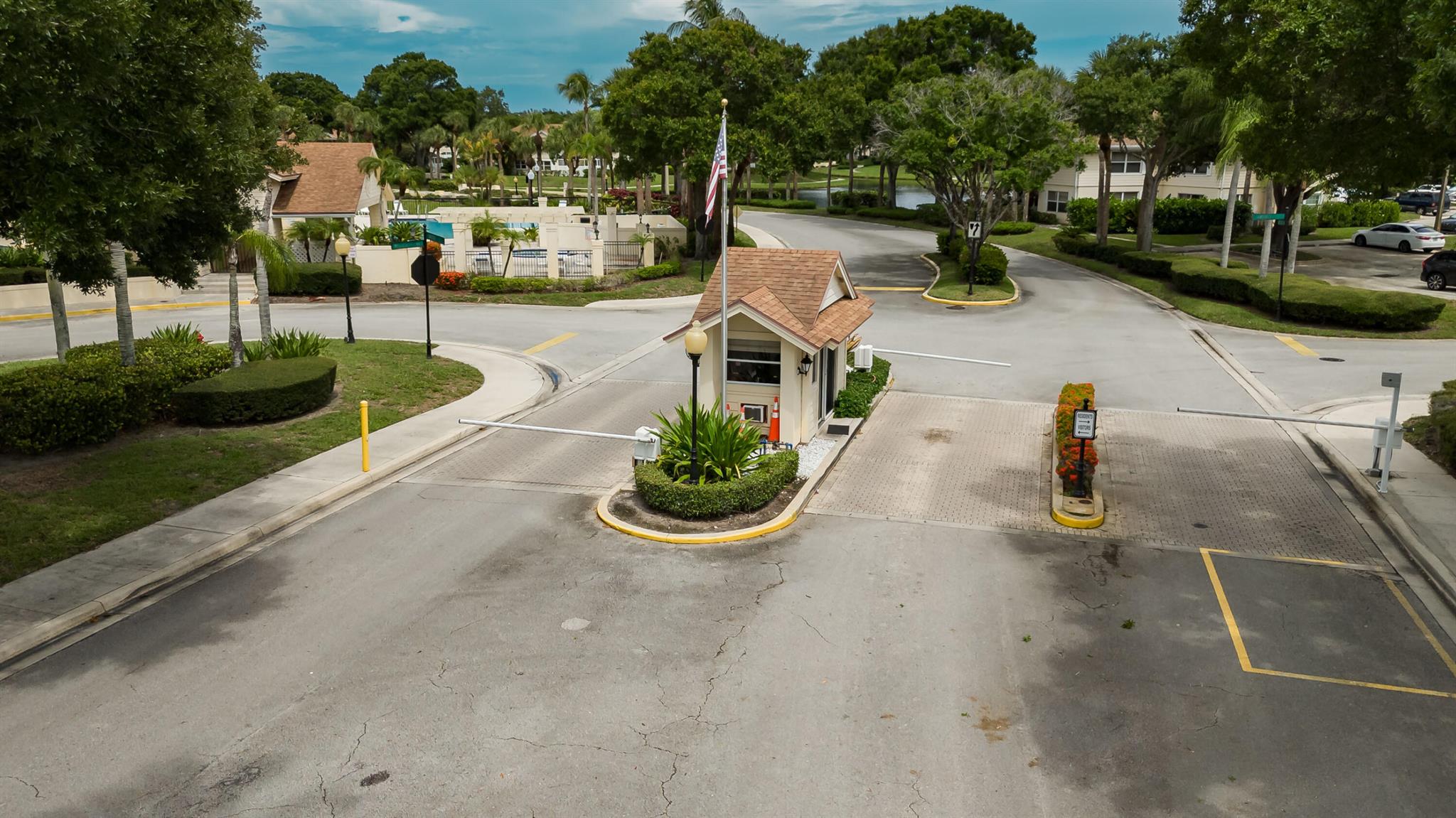 WELLESLEY AT LAKE CLARKE - Residential