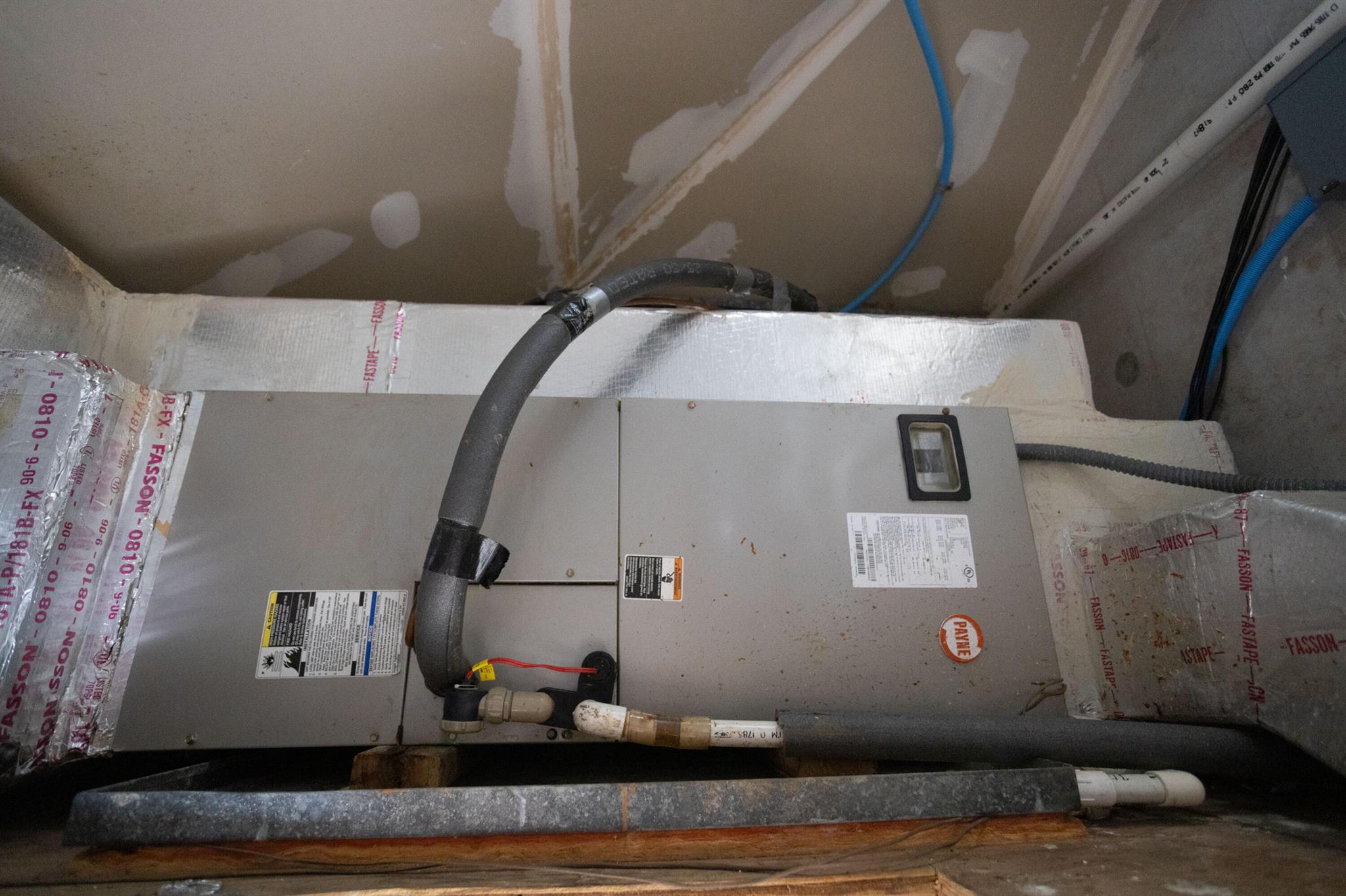 WELLESLEY AT LAKE CLARKE - Residential