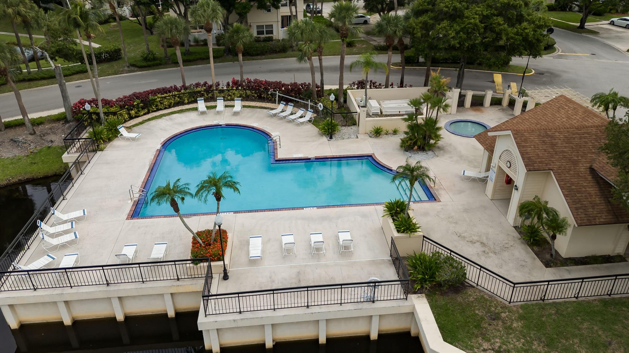 WELLESLEY AT LAKE CLARKE - Residential