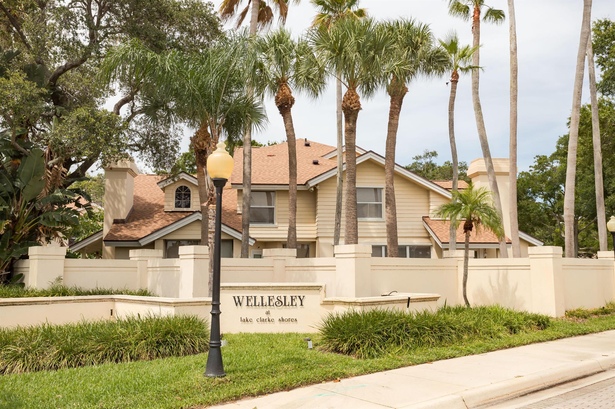 WELLESLEY AT LAKE CLARKE - Residential
