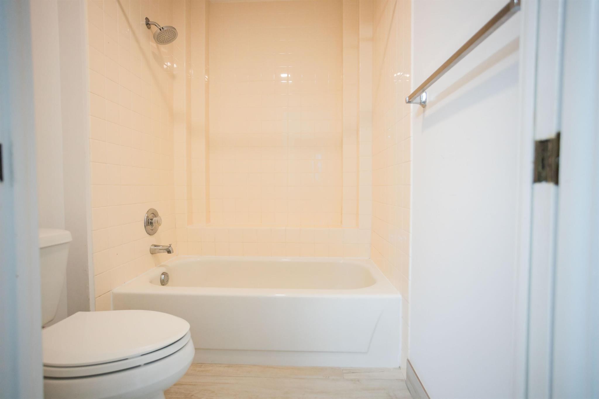 WELLESLEY AT LAKE CLARKE - Residential