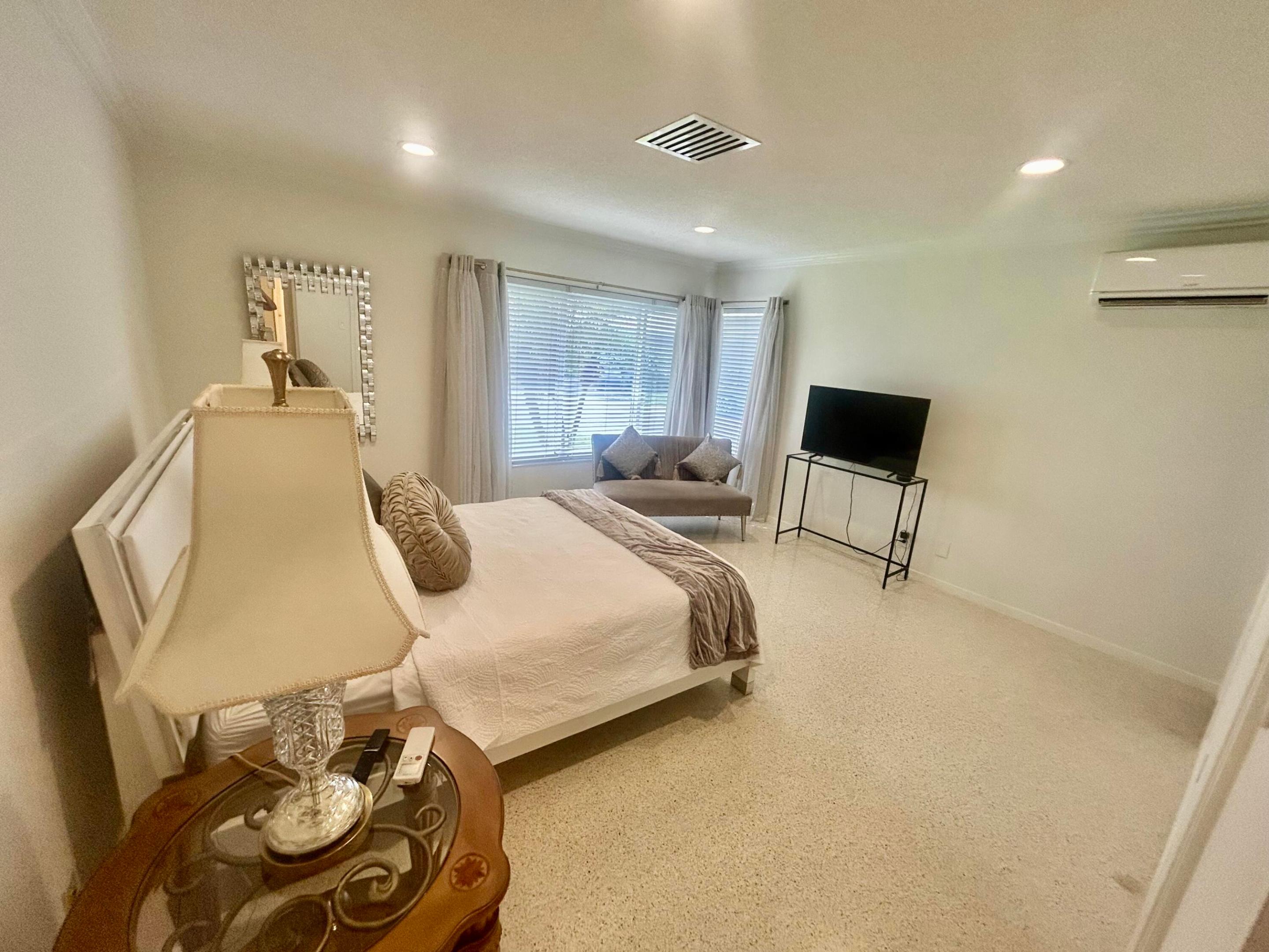 PALM CLUB CO-OP - Residential