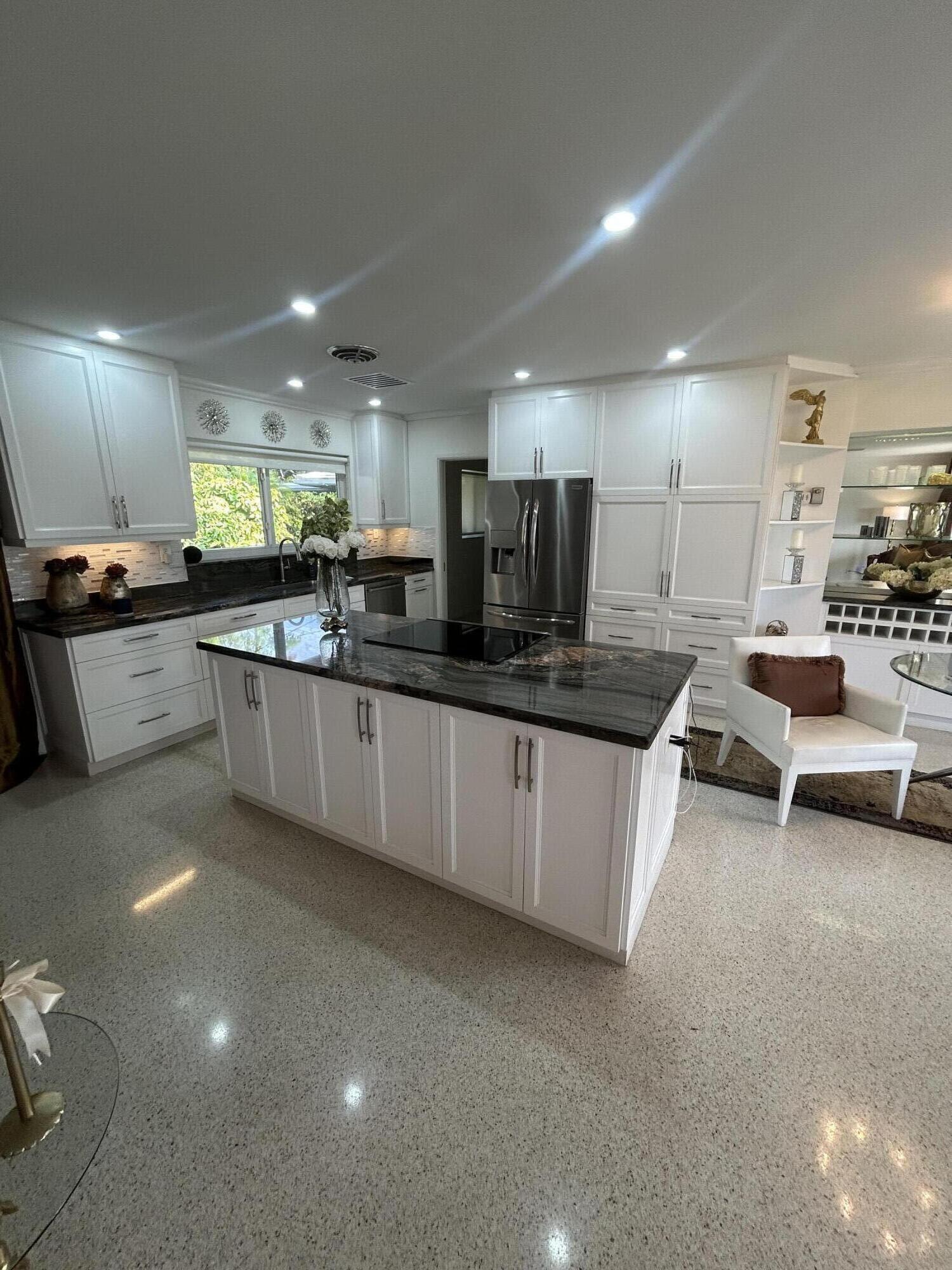 PALM CLUB CO-OP - Residential