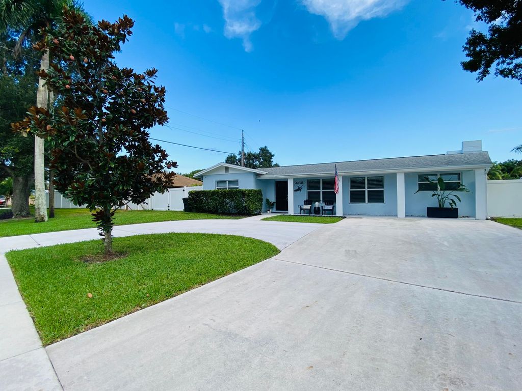 Photo of 462 Tequesta Drive, Tequesta, FL 33469 (MLS # R10911233)