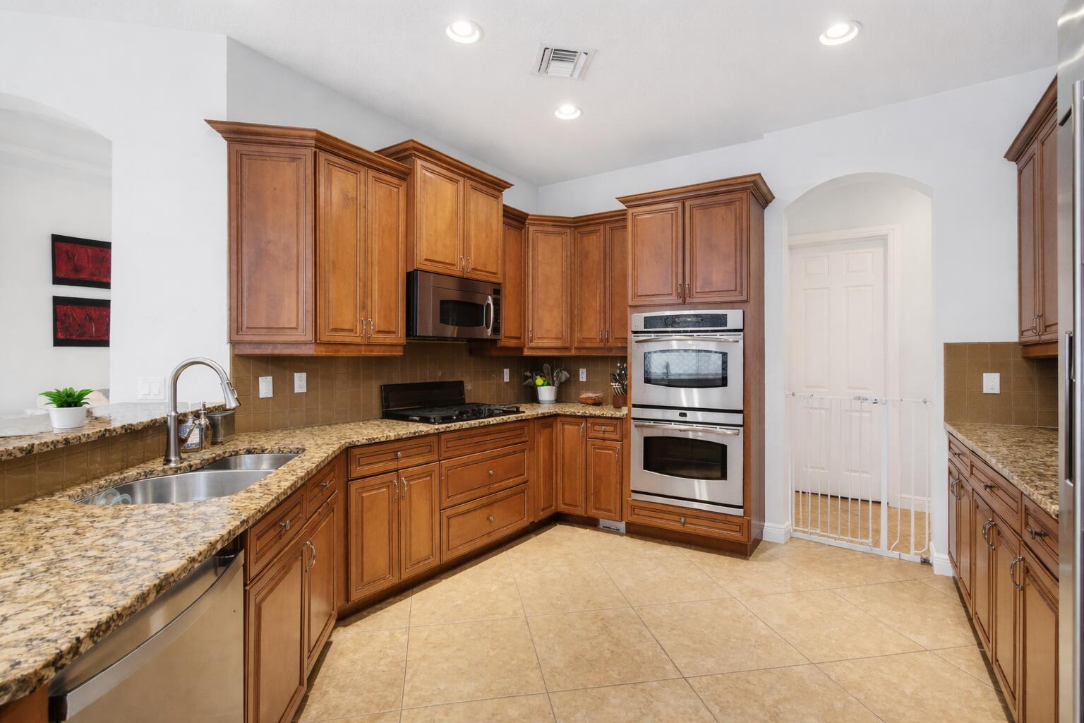 GRAND HAVEN AT LINTON BLVD - Residential