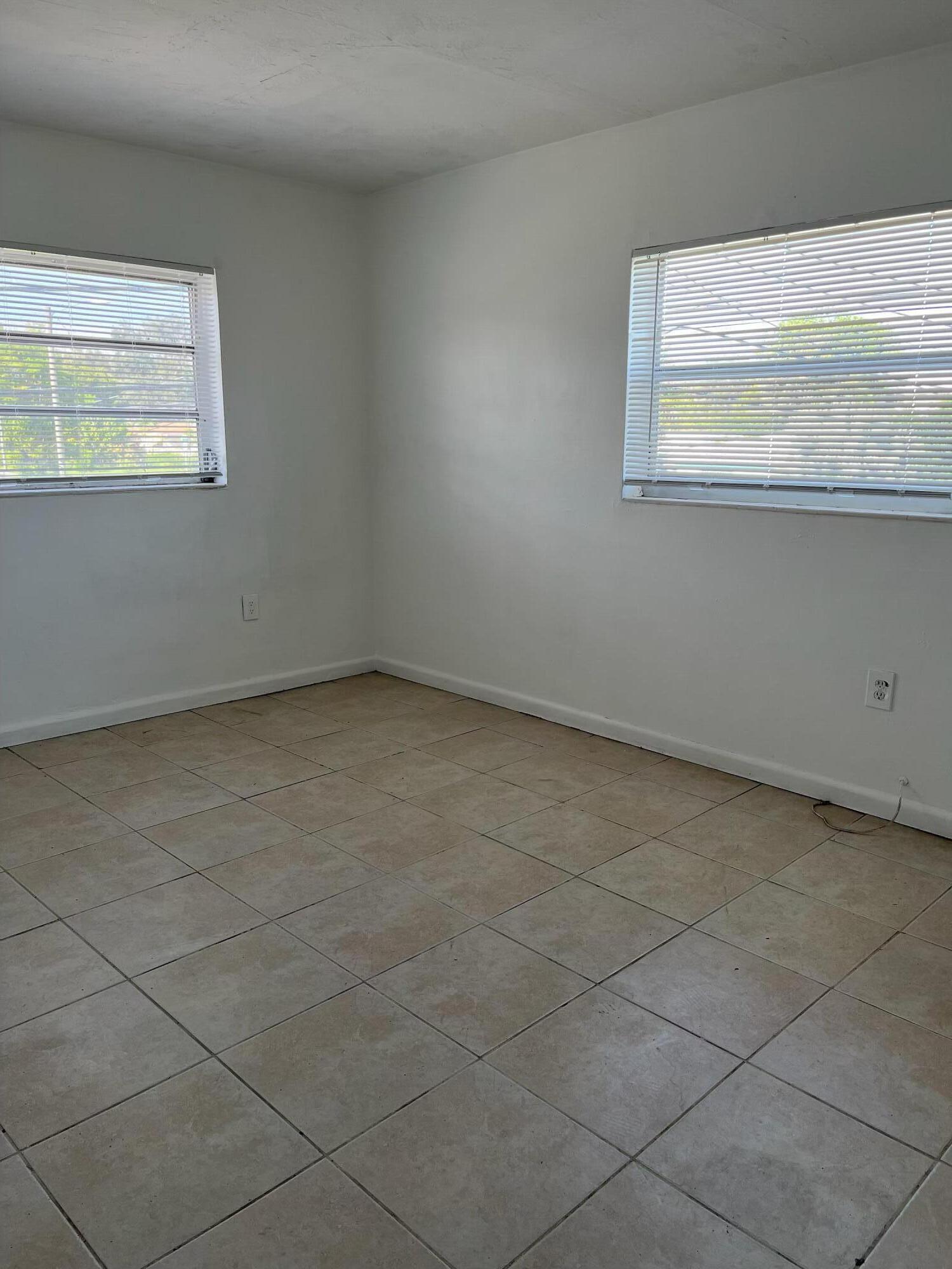 2285 NE 172nd Street 13