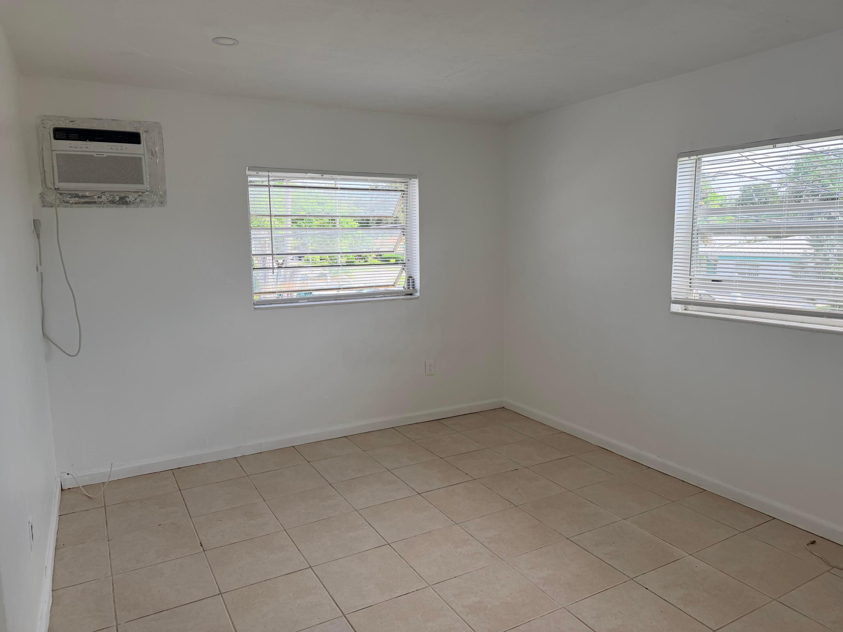 2285 NE 172nd Street 13