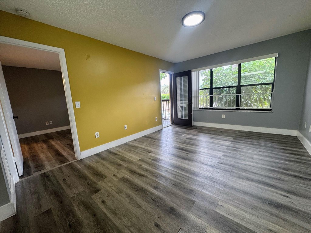 PALM AIRE GARDENS - Residential