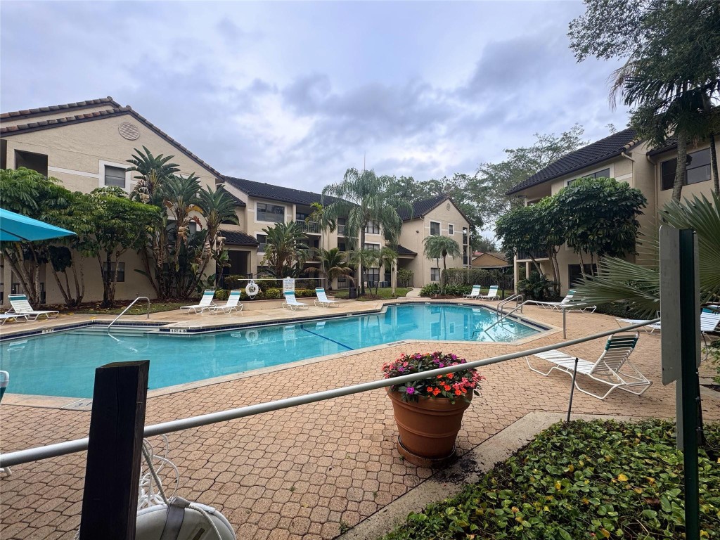 PALM AIRE GARDENS - Residential