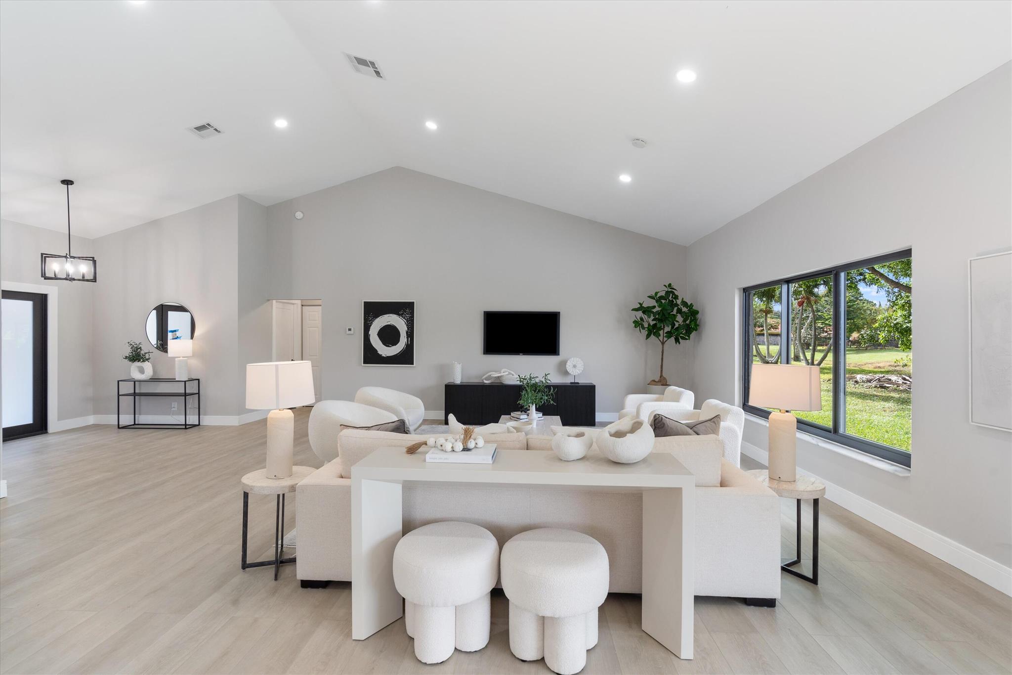 9471 Sun Pointe Drive