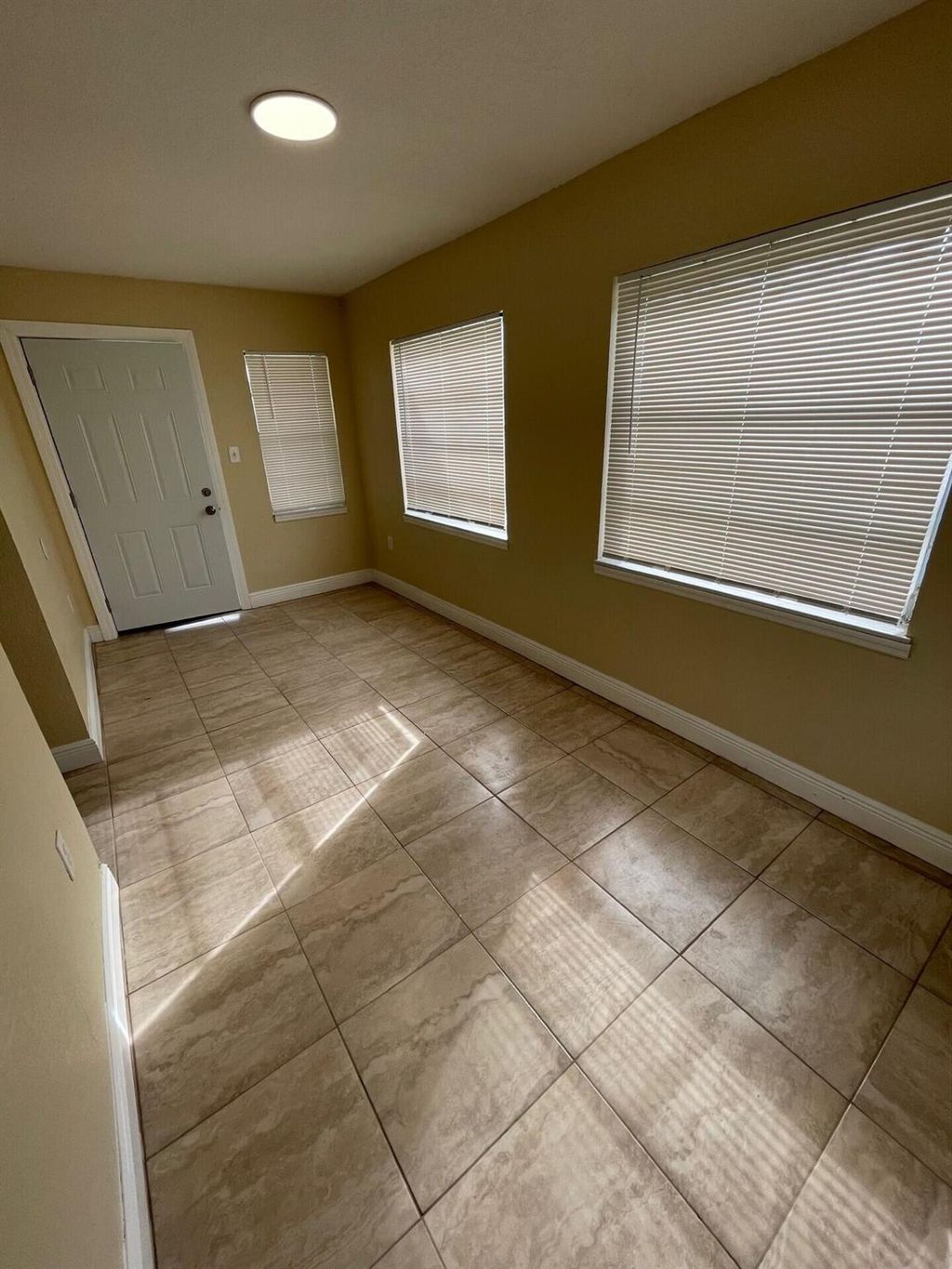Photo of 2514 Avenue I, Fort Pierce, FL 34947 (MLS # R11106925)